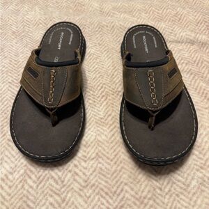 ROCKPORT MEN’S FLIP FLOPS/ MULES  BROWN SIZE 10.5
